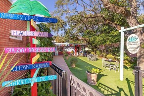 Sea Coast Gardens II 106