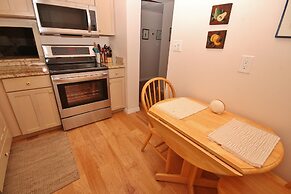 Sea Coast Gardens II 108