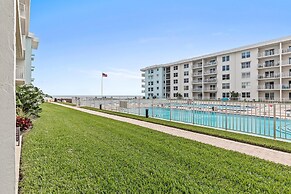 Sea Coast Gardens II 110