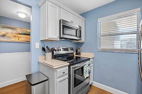 Sea Coast Gardens II 117