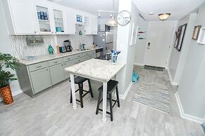 Sea Coast Gardens II 209