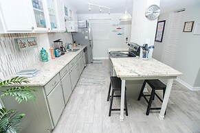 Sea Coast Gardens II 209