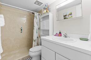 Sea Coast Gardens II 307