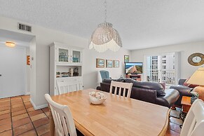 Sea Coast Gardens II 307