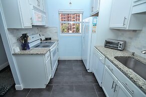 Sea Coast Gardens II 310