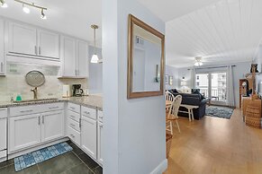 Sea Coast Gardens II 310