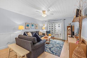 Sea Coast Gardens II 310