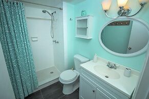 Sea Coast Gardens II 310