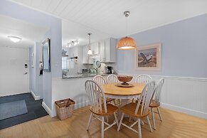 Sea Coast Gardens II 310