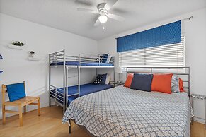 Sea Coast Gardens II 310