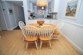 Sea Coast Gardens II 310