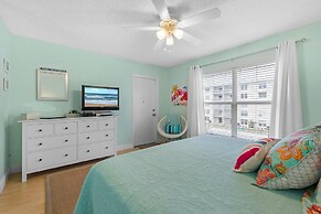 Sea Coast Gardens II 310