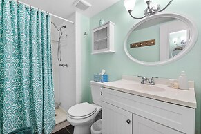 Sea Coast Gardens II 310