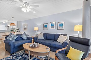 Sea Coast Gardens II 310