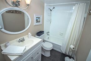 Sea Coast Gardens II 310