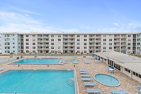 Sea Coast Gardens II 310