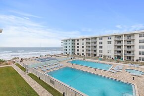 Sea Coast Gardens II 310