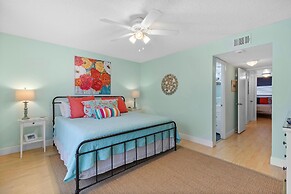 Sea Coast Gardens II 310