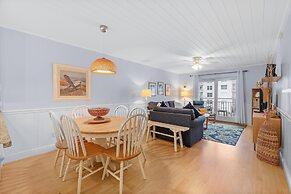 Sea Coast Gardens II 310