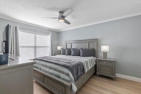 Sea Coast Gardens II 314