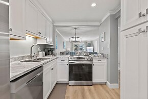 Sea Coast Gardens II 314