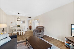 Sea Coast Gardens II 316