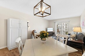 Sea Coast Gardens II 316