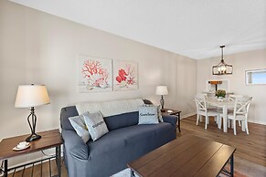 Sea Coast Gardens II 316