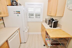 Sea Coast Gardens II 402