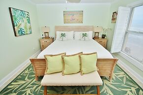 Sea Coast Gardens II 402