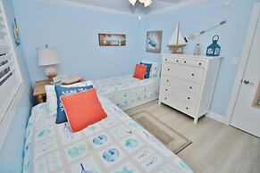 Sea Coast Gardens II 402