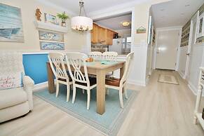 Sea Coast Gardens II 402