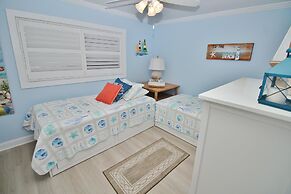 Sea Coast Gardens II 402