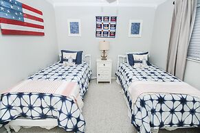 Sea Coast Gardens II 405