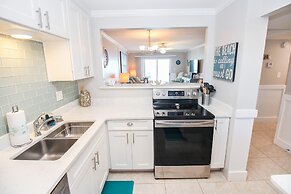 Sea Coast Gardens II 405