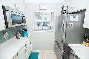 Sea Coast Gardens II 405