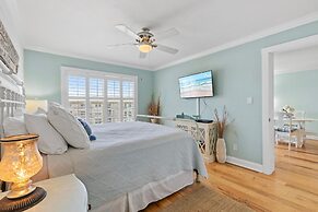 Sea Coast Gardens II 513