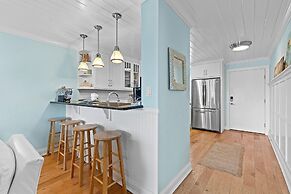 Sea Coast Gardens II 513