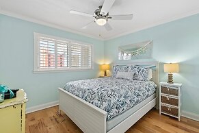 Sea Coast Gardens II 513