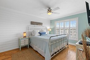 Sea Coast Gardens II 513