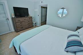 Sea Coast Gardens III 101