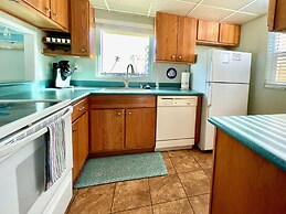 Sea Coast Gardens III 101