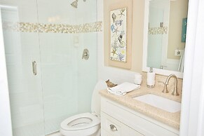 Sea Coast Gardens III 105