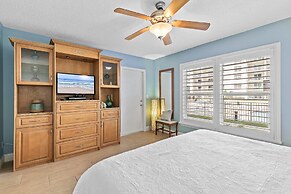 Sea Coast Gardens III 109