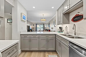 Sea Coast Gardens III 110