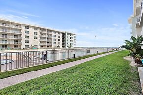 Sea Coast Gardens III 110