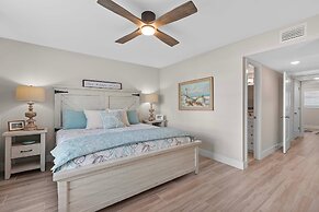 Sea Coast Gardens III 111