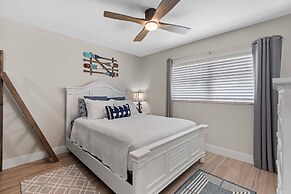 Sea Coast Gardens III 111