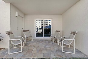 Sea Coast Gardens III 111