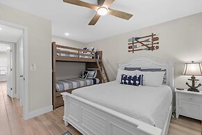 Sea Coast Gardens III 111